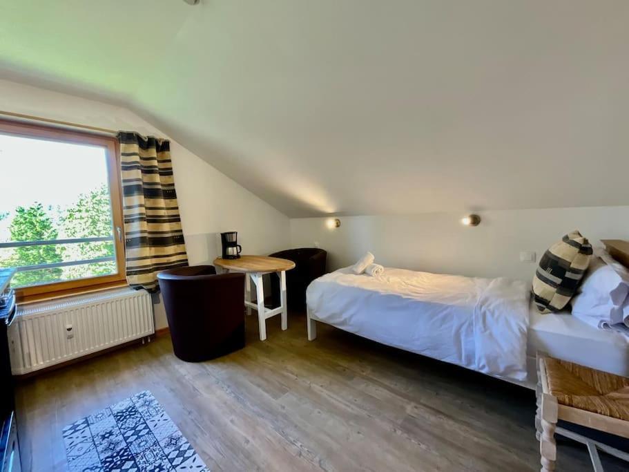 Le Petit Loup, Appartement Neuf Avec Jardin Gerbépal Bagian luar foto