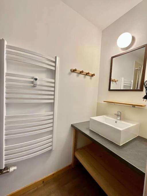 Le Petit Loup, Appartement Neuf Avec Jardin Gerbépal Bagian luar foto